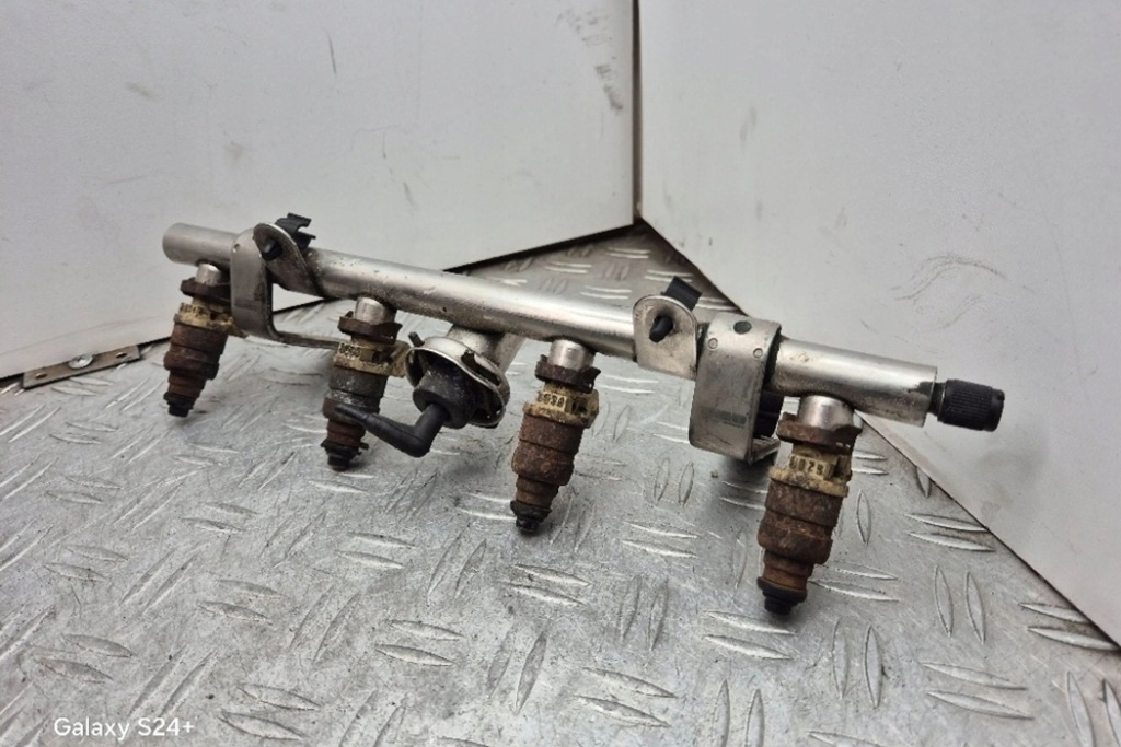 фото №1, Комплект форсунок mini cabrio r52 1521390 1.6l бензиновый 2006