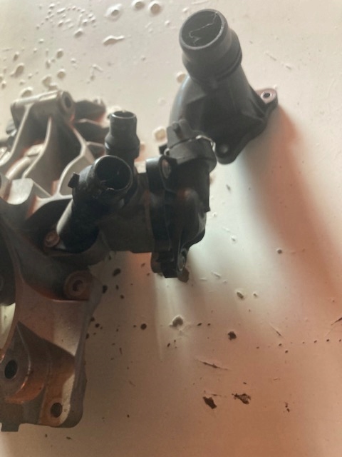 Bmw g01 g02 g20 g21 g30 g31 термостат насос води p.chłodniczego 8 593 269 Недорого