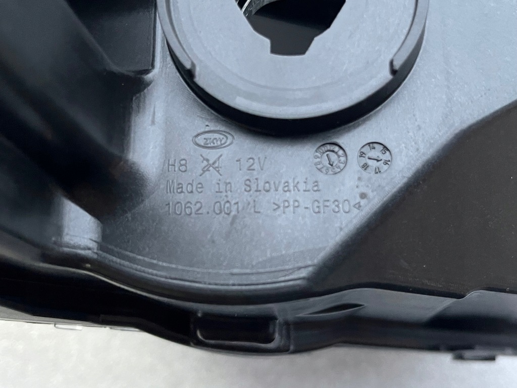 фото №6, Протитуманна фара лівий правий skoda rapid led 5ja протитуманні фари версія monte carlo чорні