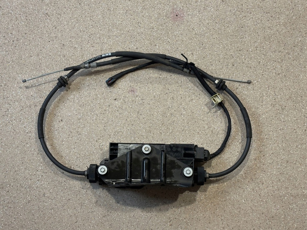 фото №1, Механизм тормоза ручного 6882007 bmw x5 f15 x6 f16 14-17