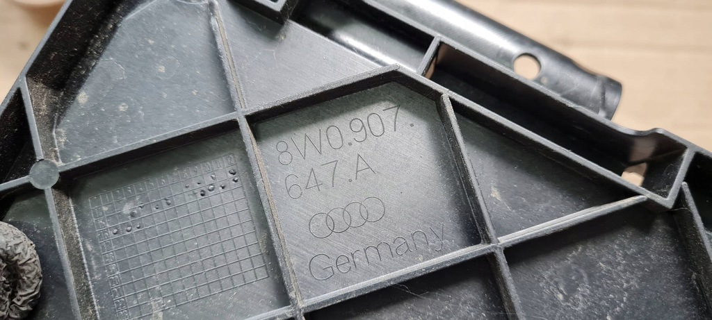 фото №9, A4 b9 8w кронштейн кронштейн блок управления компьютер двигателя 8w0907647a a5 8w