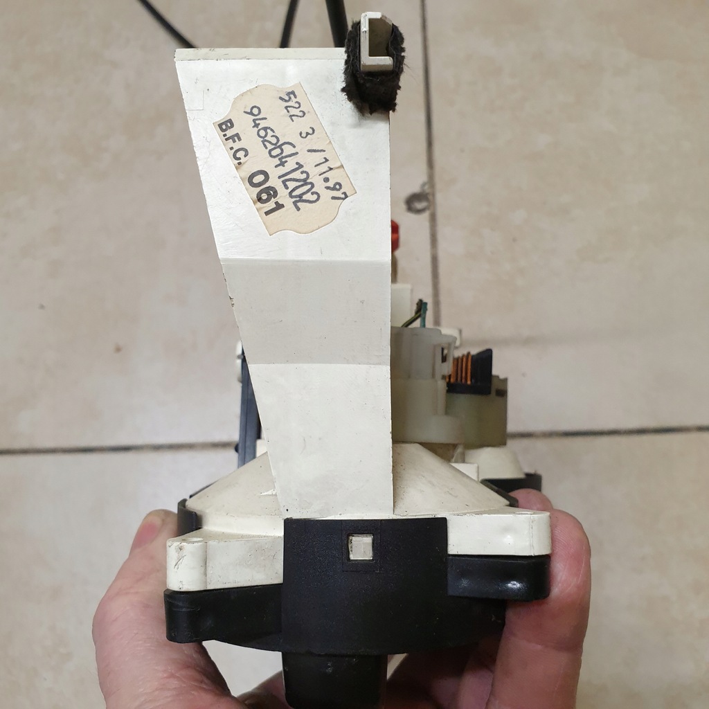 фото №9, Панель ручки регулювання обдув mitsubishi carisma оригінальний номер eu