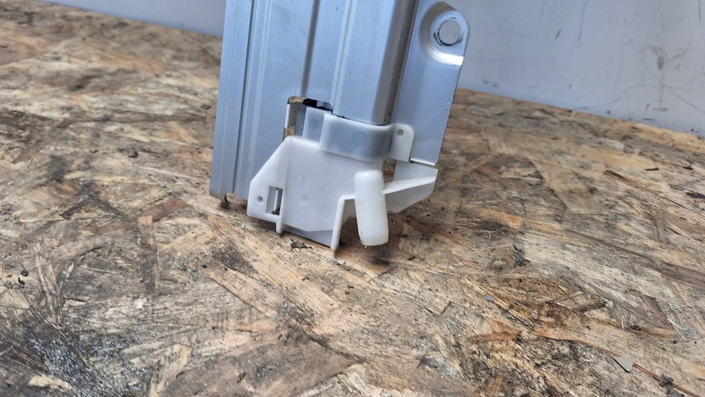 фото №6, Люк a2047800029 mercedes c klasa w204 07-