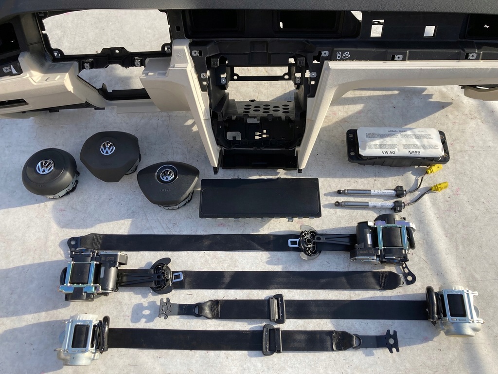 фото №6, Vw arteon krem приборная панель приборная панель консоль подушки безопасности ремни