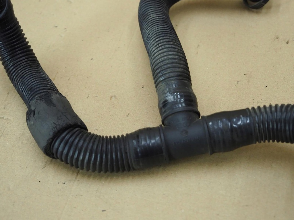 фото №10, A8 d3 6.0 w12 шланг насоса повітря вторинного