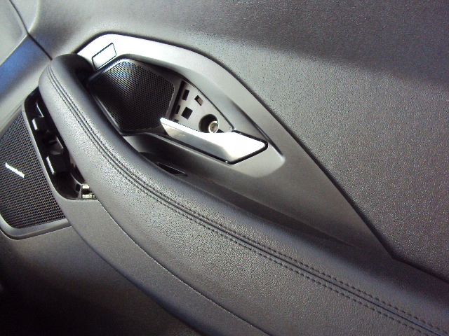 фото №4, Оббивка двері правий перед jaguar e-pace 2017-