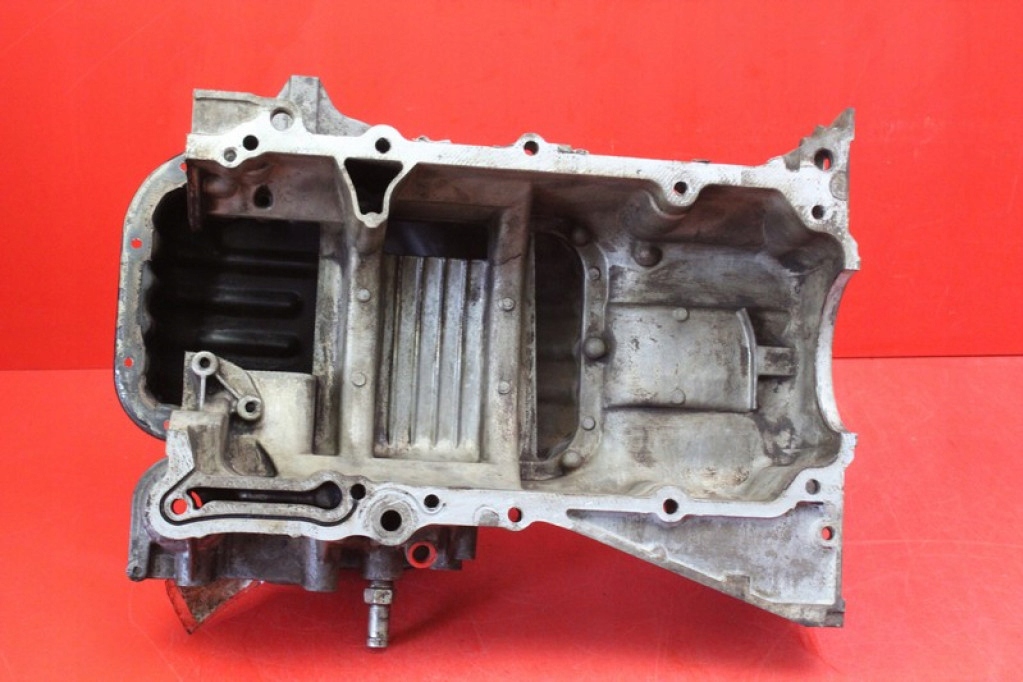 Купить Поддон поддон масляная toyota avensis t22 2.0 vvti 150 km 00-03