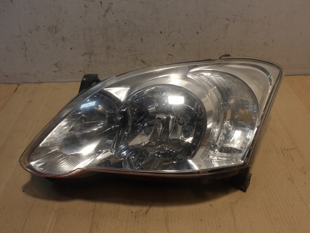 фото №1, Лампа левый перед toyota corolla hty501-1l0ee