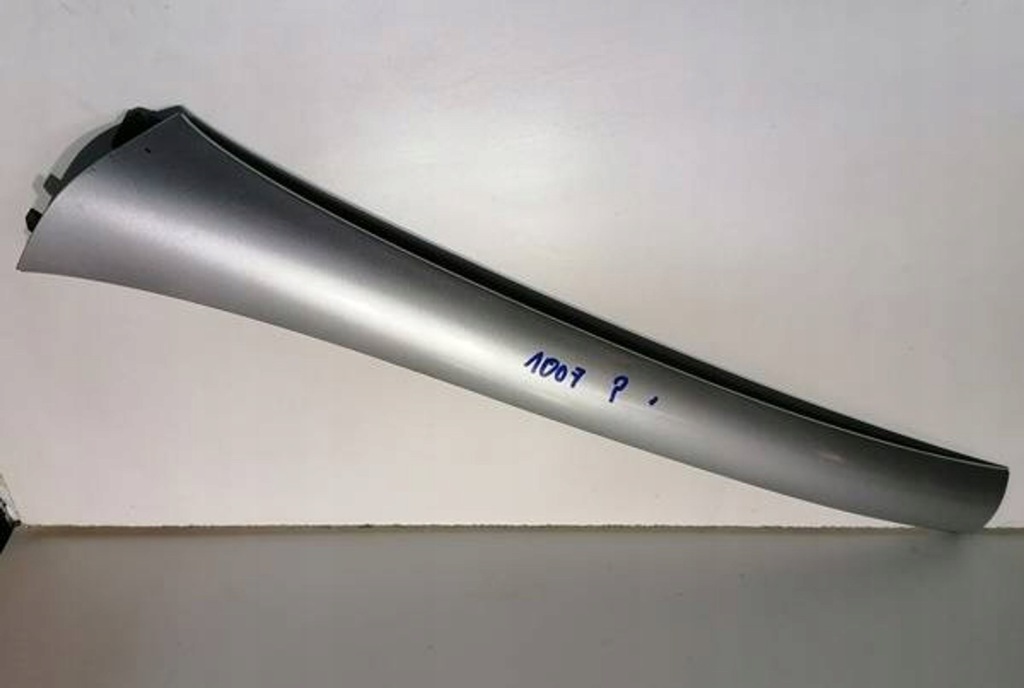 Купить Peugeot 1007 05- молдинг защита стойка правая 9657432877