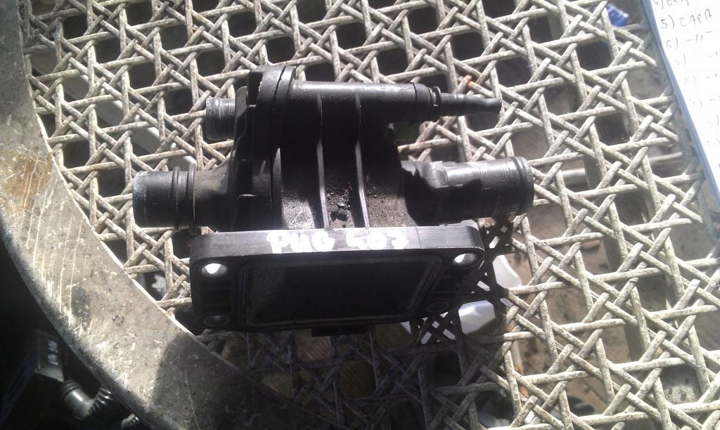 фото №1, Citroen peugeot - корпус термостата 9647767180