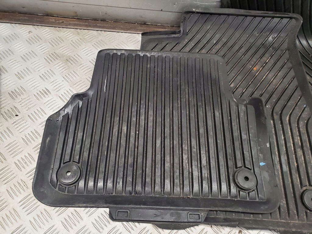 фото №10, Audi a4 s4 b9 8w 8w1061501 комплект обшивка