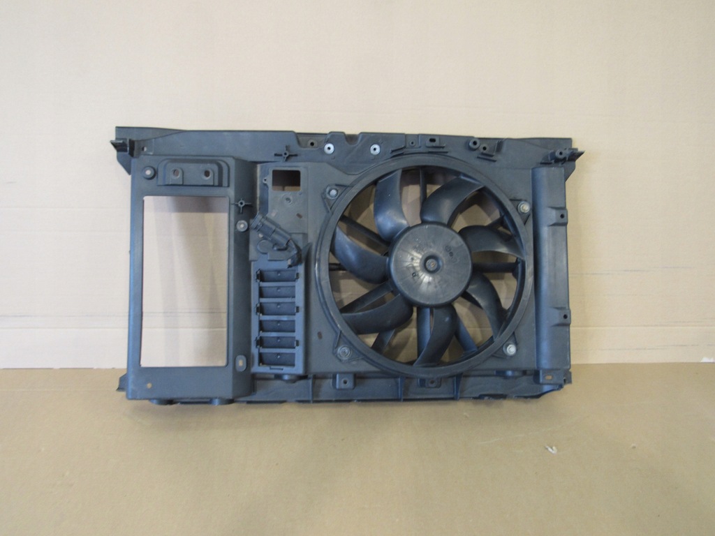 фото №1, Peugeot 3008 5008 2008 2009-2012 pas перед