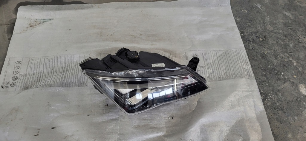 Фара перед правий full led seat ateca 2016- Зі Шроту
