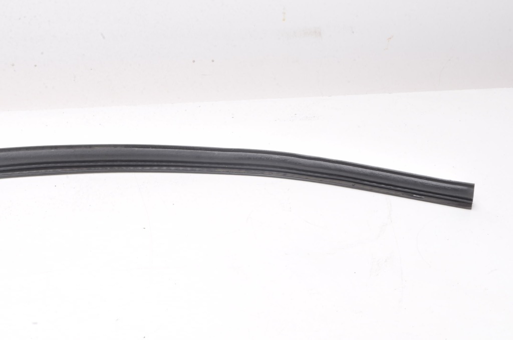 Aston martin db11 прокладка правая  перед с Разборки