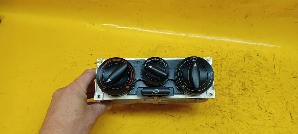 фото №13, Панель обдув audi a3 8l 8l0819045a 96-99r