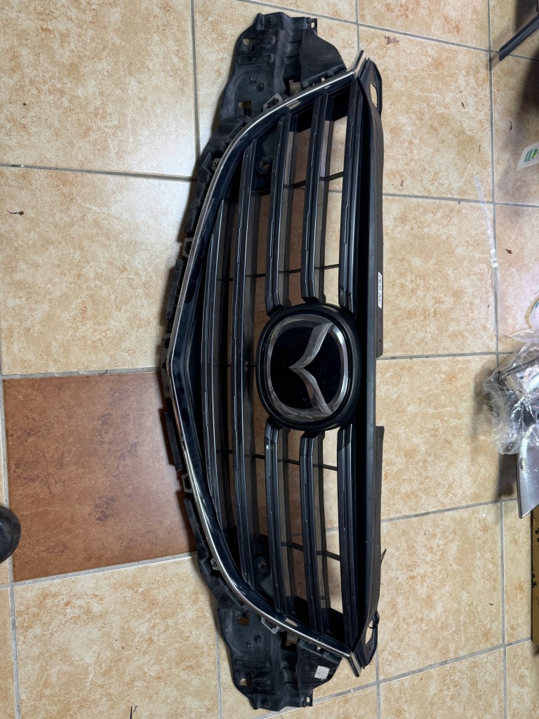 фото №1, Mazda cx5 cx-5 14-17 решётка радиатора решётка радиатора оригинал