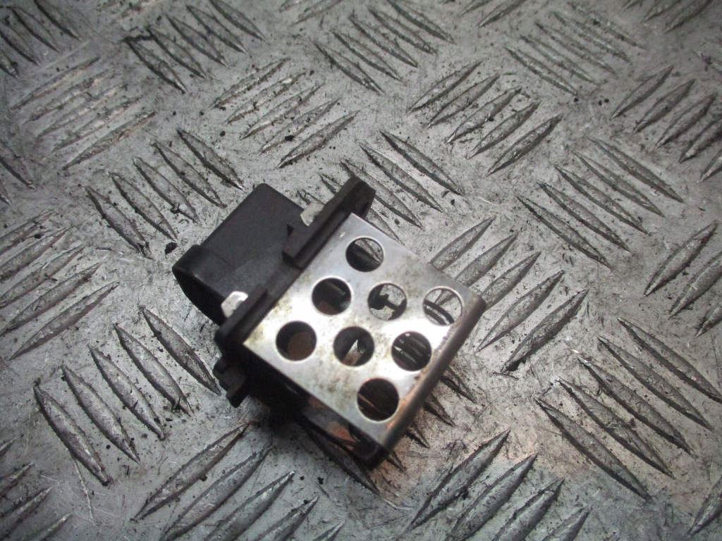 Купити Резистор вентилятора радіатора renault laguna 2 2.2 dci 8200045082