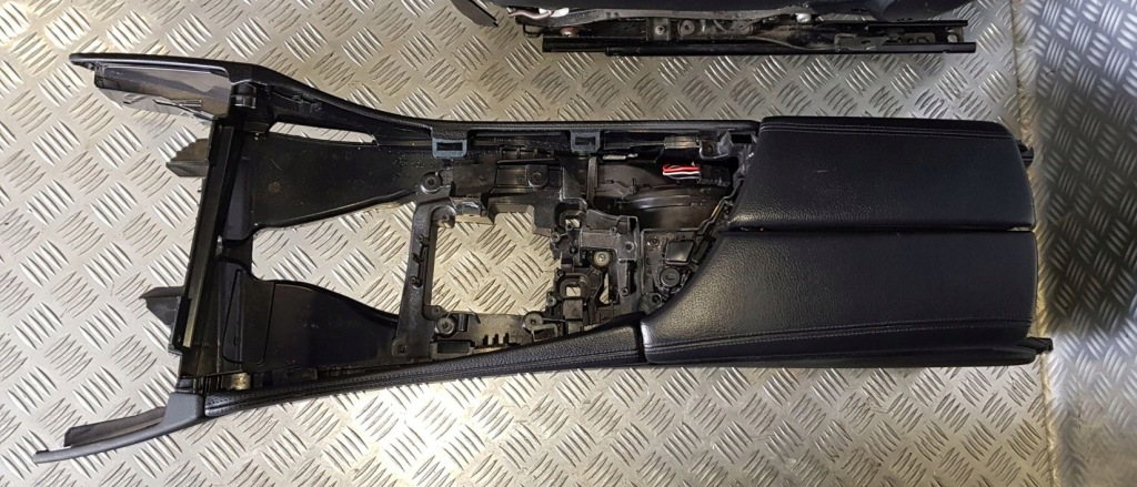 Bmw f10 sedan сидіння комфорт заднє сидіння підігрів шкіра tv обшивки тунель комплект 12 Зі Шроту