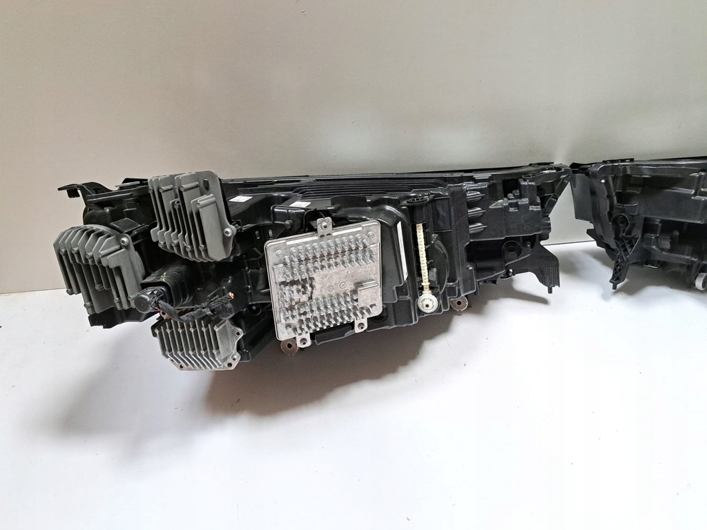 фото №10, Лампа левая правая laser лампы фары-лазеры комплект bmw ix ix i20 оригинал демонтаж