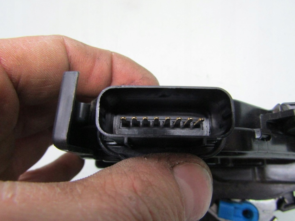 фото №7, Stonic 18r замок дверь правый передний перед 81320-h8060