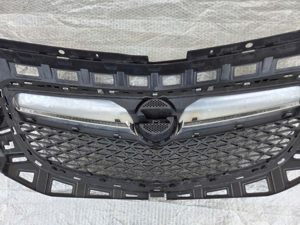 Opel insignia a opc решётка радиатора решётка радиатора хром bdb 13267853 13267852 Киев