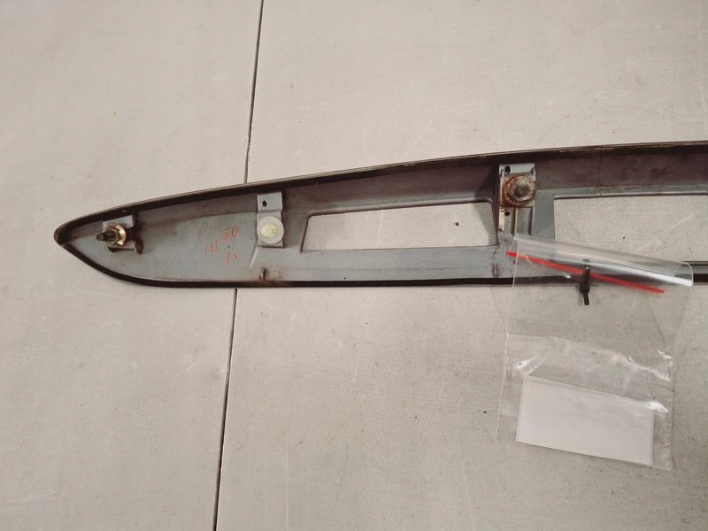 фото №11, Mitsubishi grandis молдинг накладка крышки багажника задняя v03