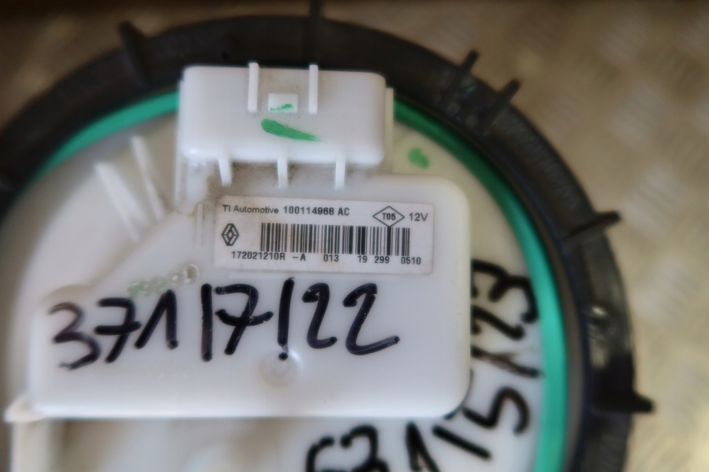 фото №2, Насос топлива renault clio v 172021210r