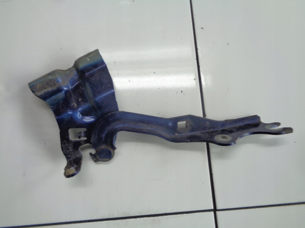 фото №2, Mazda 3 2010 петля капот правый