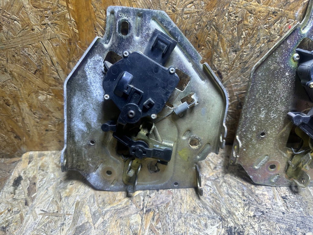 фото №5, Замок кришки багажника задня hummer h2