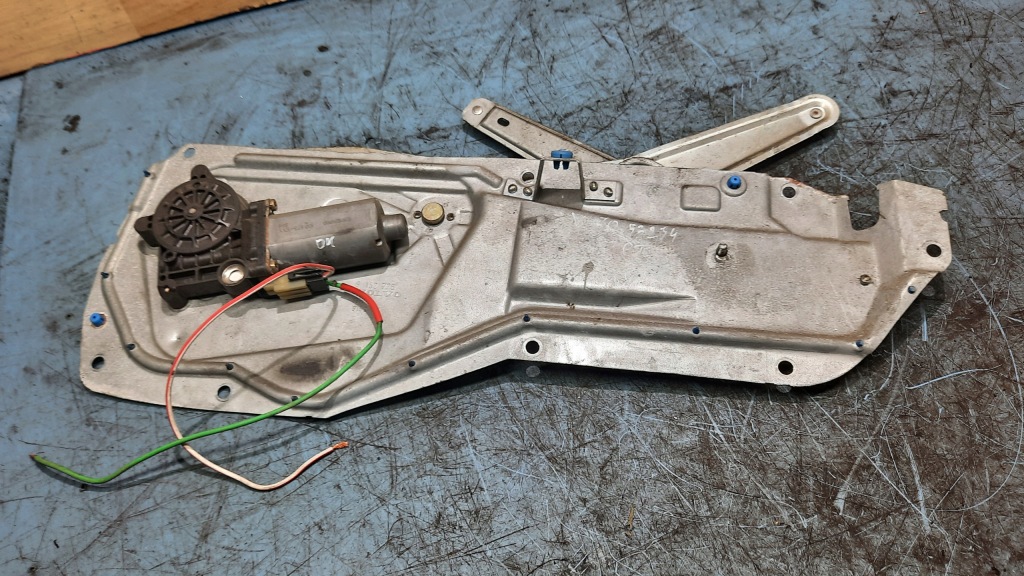 фото №1, Подъемник стекло правый задняя volvo v70 9152726