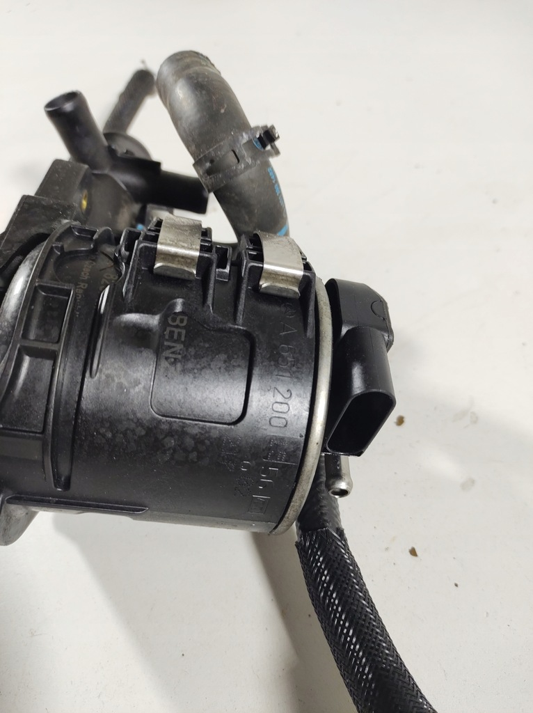 фото №16, Infiniti q50 2.2 13- корпус фильтра топлива