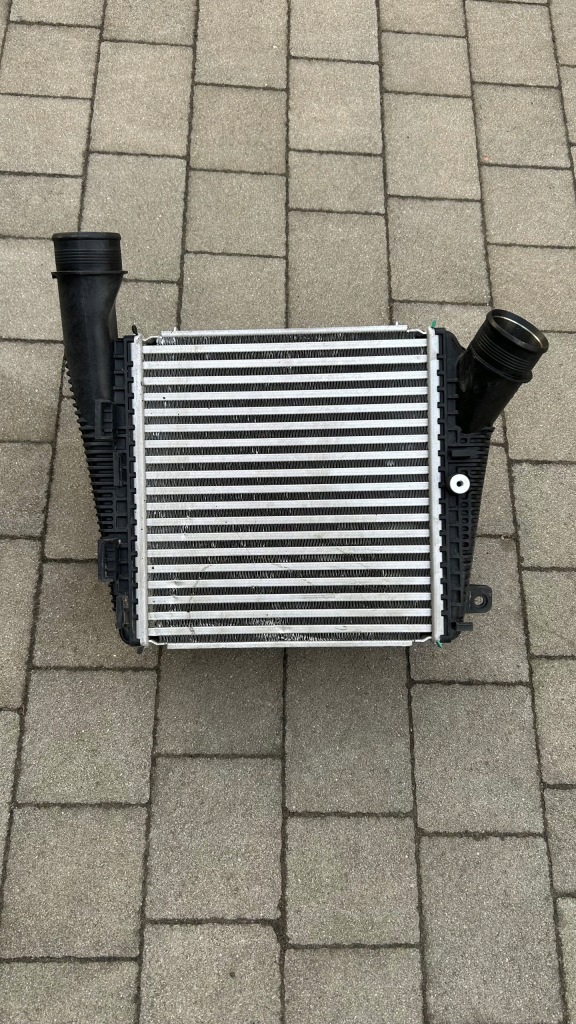 Купить Интеркулер правый porsche panamera 976 4.0