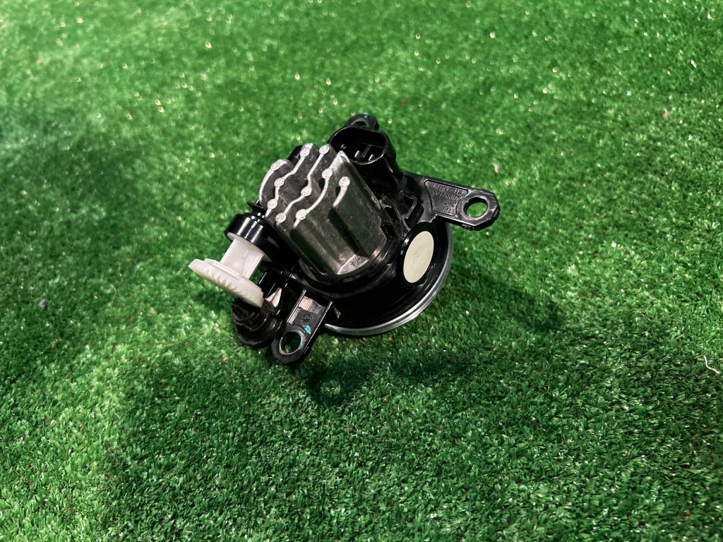 Peugeot citroen opel протитуманна фара лівий led 9831303880 Доставка