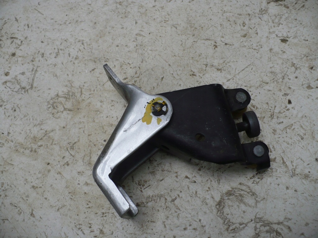 фото №1, Ролик направляющая средняя дверь раздвижных dacia dokker 824a65571r