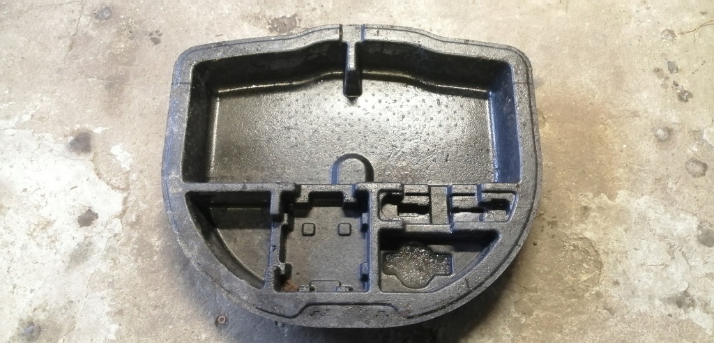 фото №1, Hyundai i30 iii пінополістирол багажника 09149-g4900