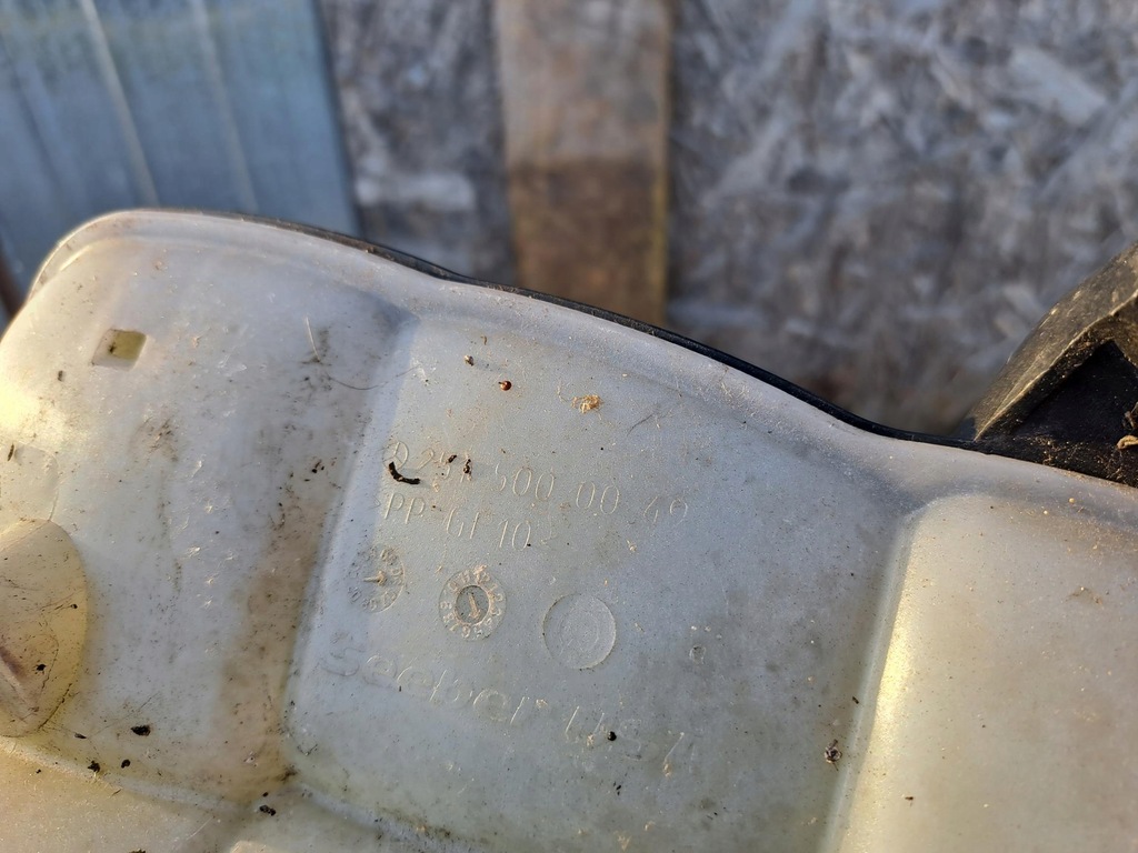 фото №5, Mercedes w251 r-klasa бачок kpl 2515000049