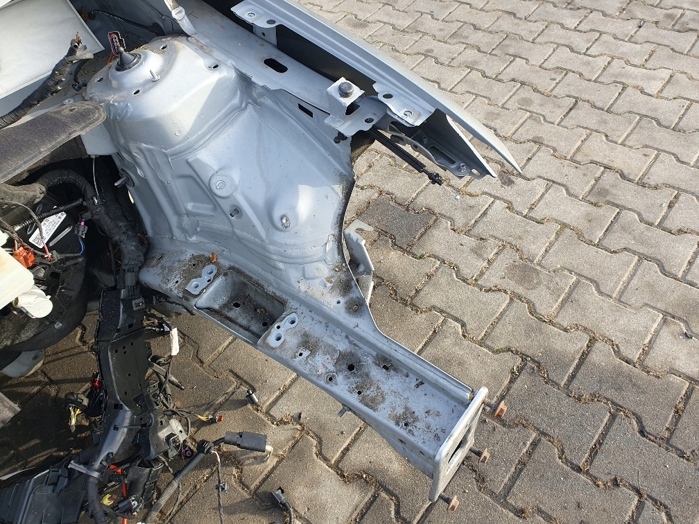 фото №1, Golf sportsvan 14- чверть ліва права блок двигуна a перед lb7w