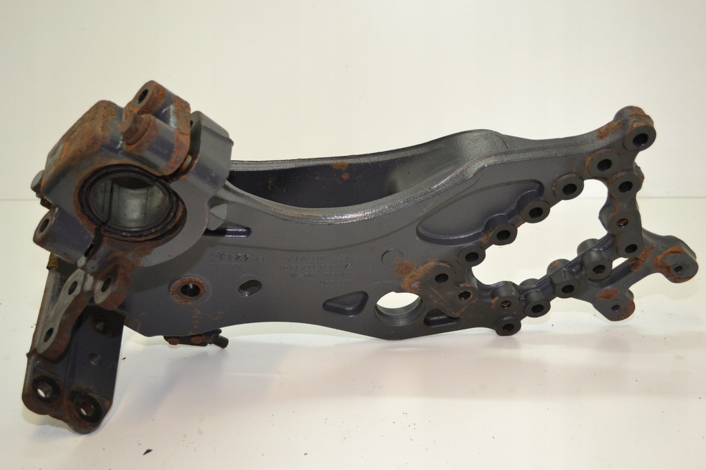 фото №1, Mercedes actros mp4 кронштейн кронштейн рамы lowdeck правая a9603223401