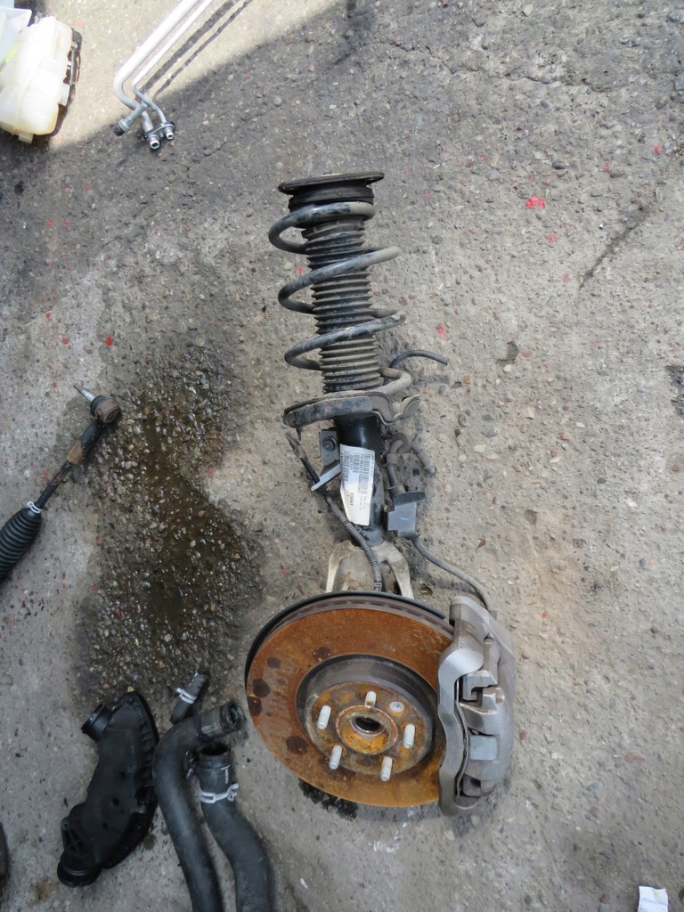 фото №1, Поворотный кулак правая 31280680 volvo v40