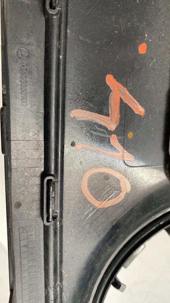 Mercedes w243 eqb решітка радіатора решітка  радіатора a2438880100 Ціна