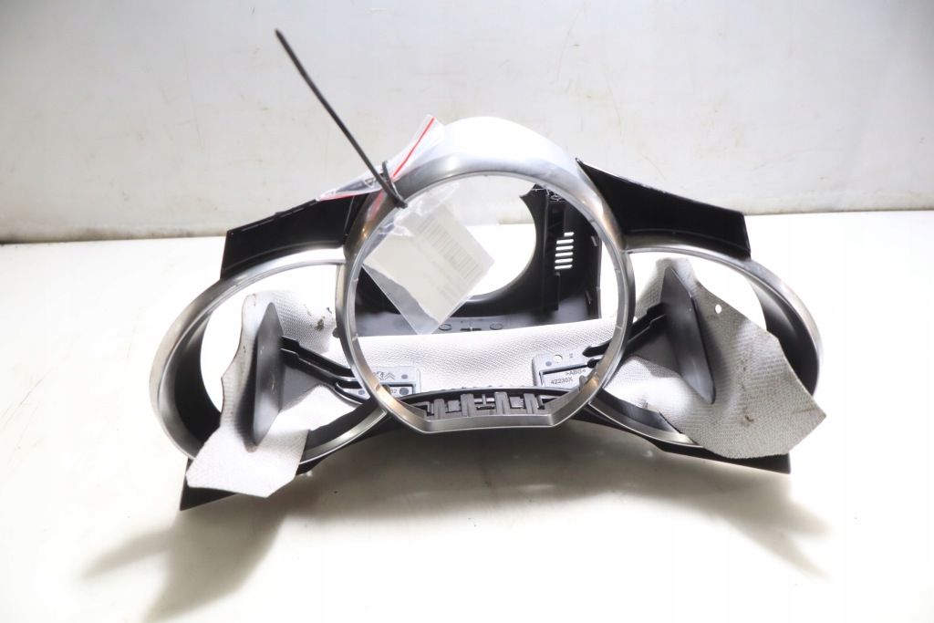 фото №1, Рамка корпус прилади skoda superb iii