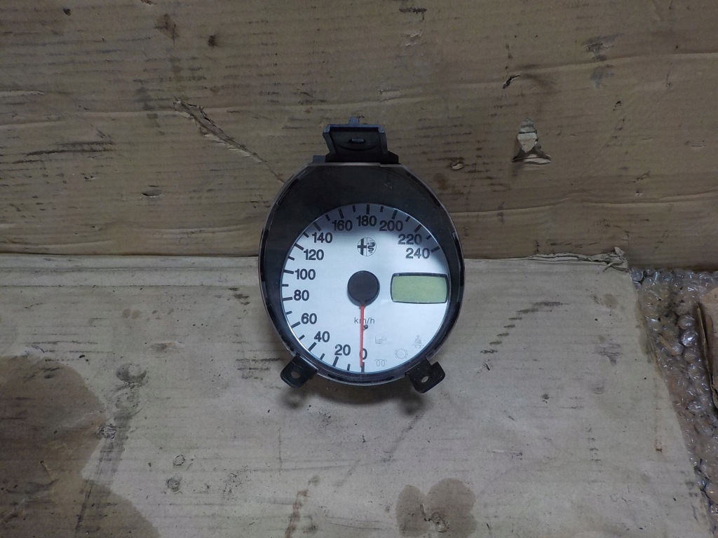 фото №1, Alfa romeo 156 счетчик приборная панель 60664278