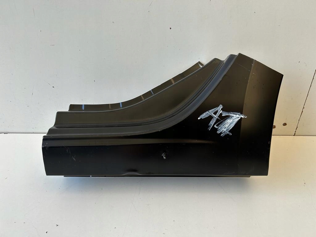 фото №1, Audi a1 82a поріг блок двигуна обшивка ліва оригінал