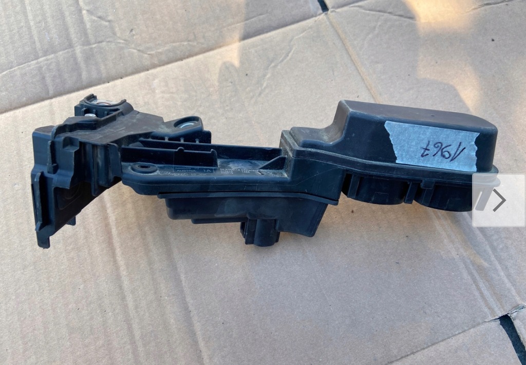 фото №1, Розподільник напруги bmw 5 g30 g31 9339825