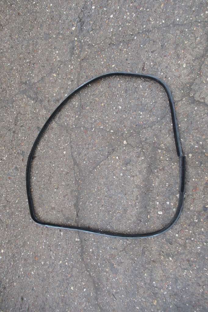 фото №1, Bmw e90 2.0 i прокладка дверь левый перед