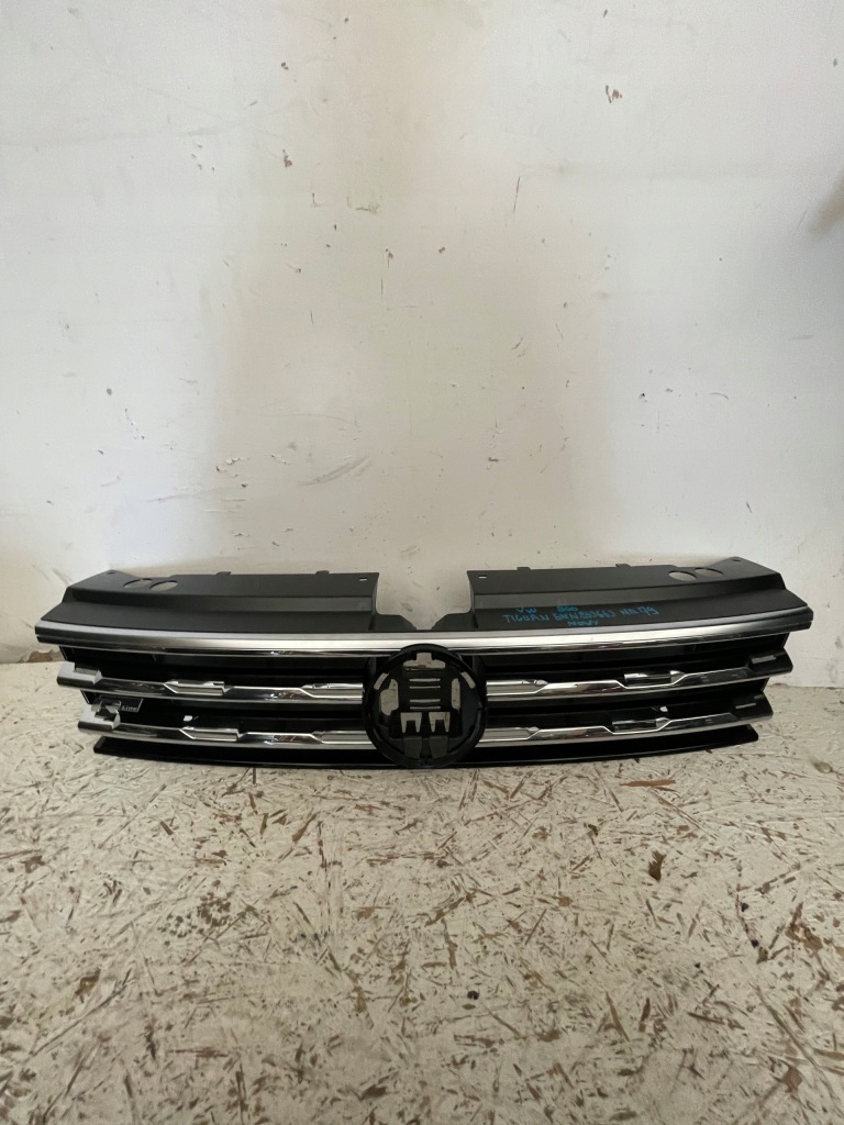 фото №1, Решётка радиатора решётка радиатора vw tiguan 5nn853653 новый