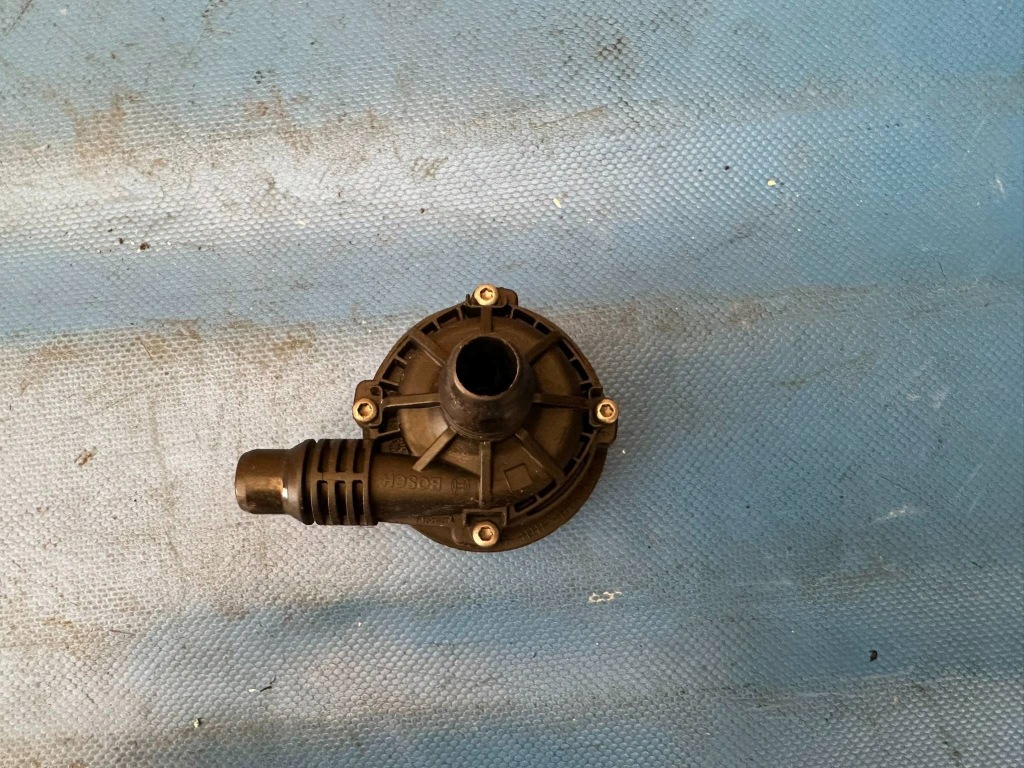 Купить Mercedes 1675006501 насос циркуляция воды