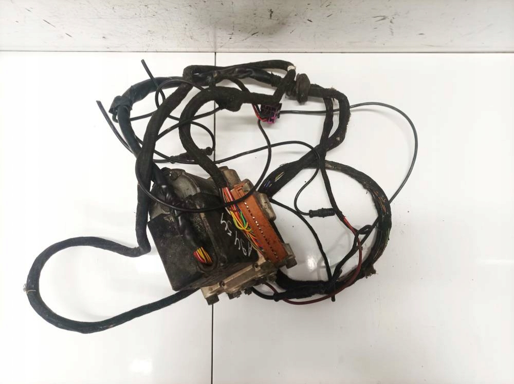 Купити Audi 80 модуль abs 1992 1.9l 0265201049 9415574