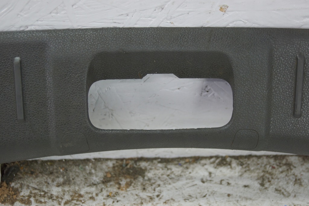 Накладка порог багажника поперечина задняя ford kuga 1 в Украине