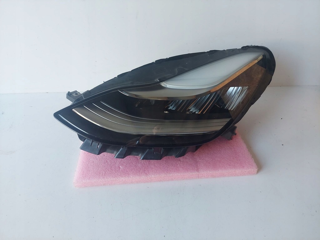 фото №1, Tesla model 3 лампа левая перед передняя full led